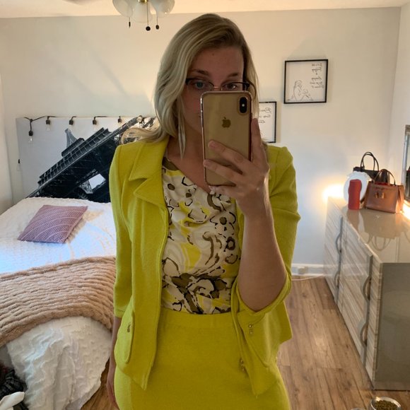 Beautiful Vintage St. John's Suit Set - Picture 7 of 7